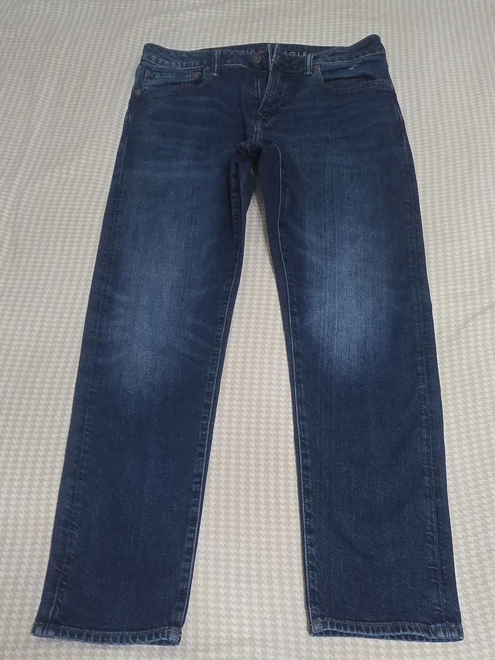 American Eagle Outfitters Men’s Straight Jeans in Dark Blue Wash